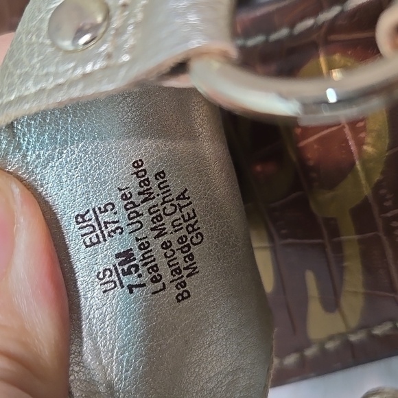 Sam Edelman Women's Greta T Strap Gold Sandals Flats Shoes Sz 7.5M - Picture 5 of 10